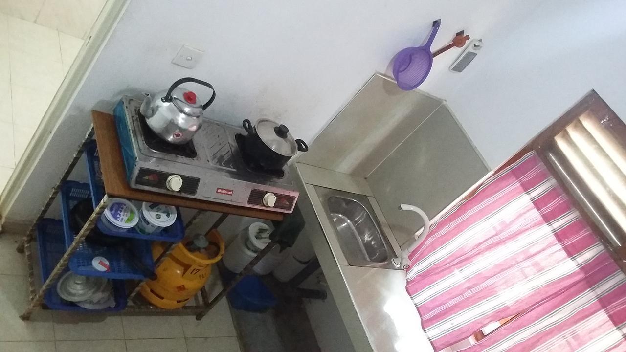 אונה ואטונה Ameesha Guesthouse מראה חיצוני תמונה