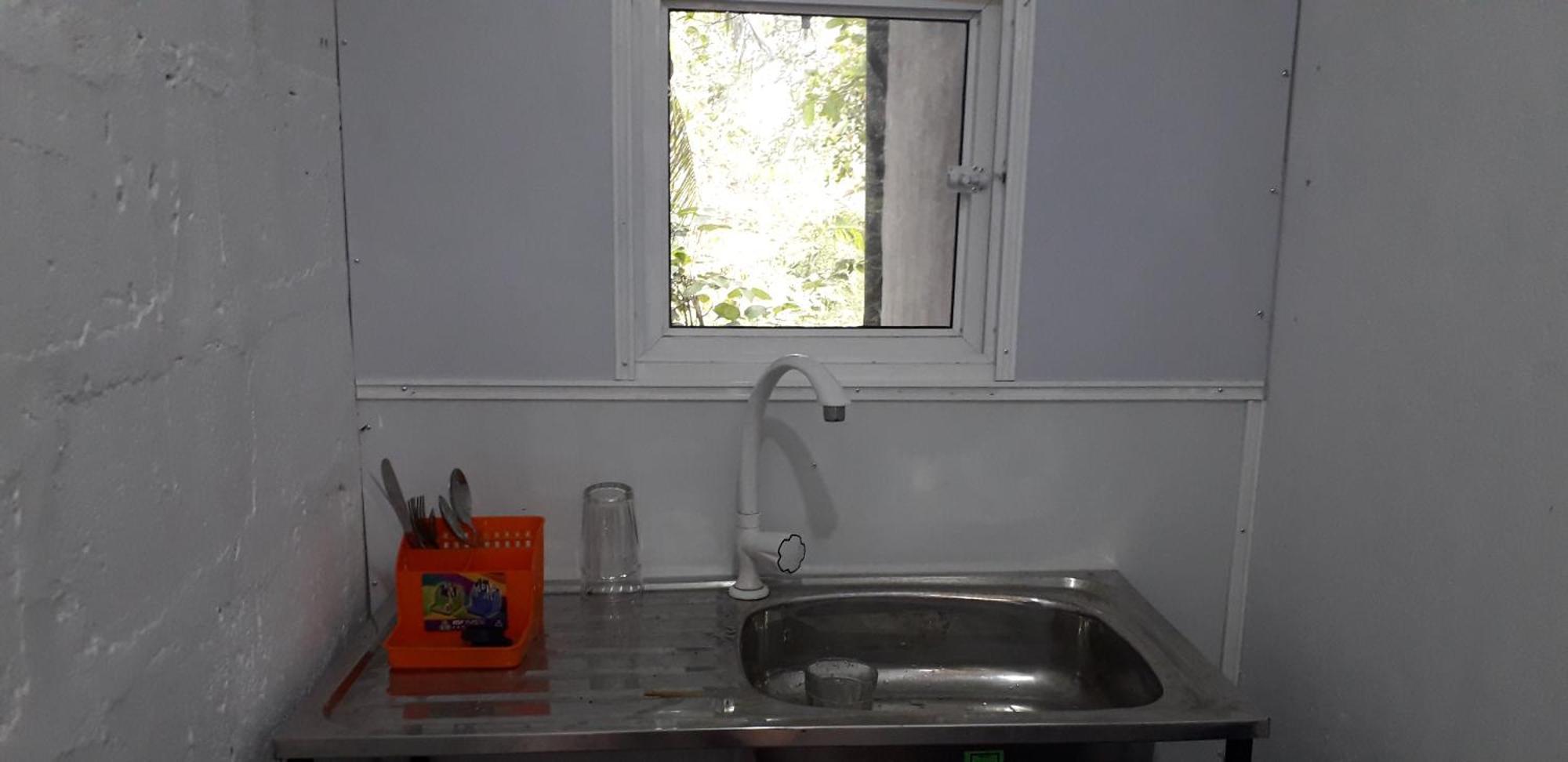 אונה ואטונה Ameesha Guesthouse מראה חיצוני תמונה